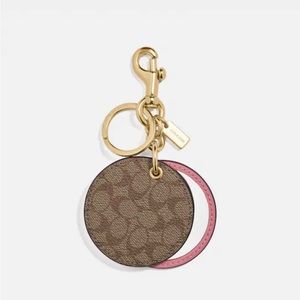 🍁Coach Mirror Bag Charm In Signature Canvas🍁